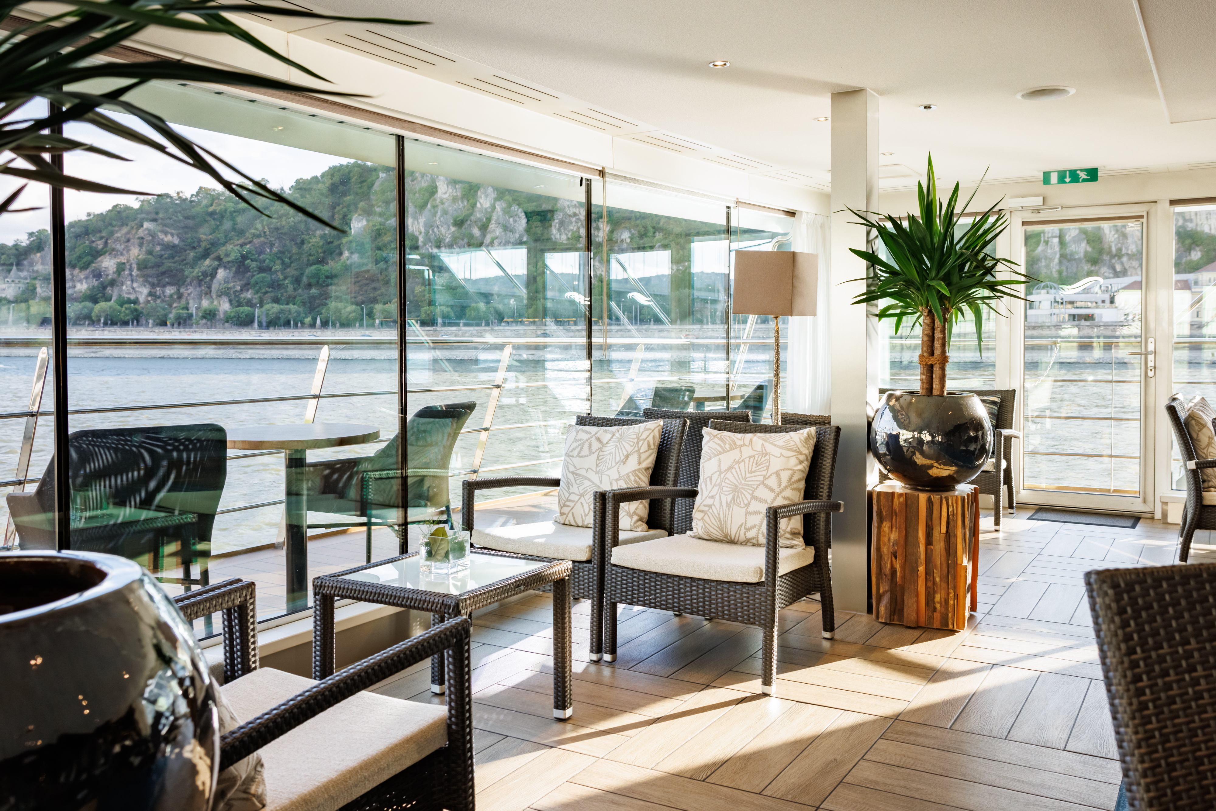 Avalon Tranquility II - Club Lounge